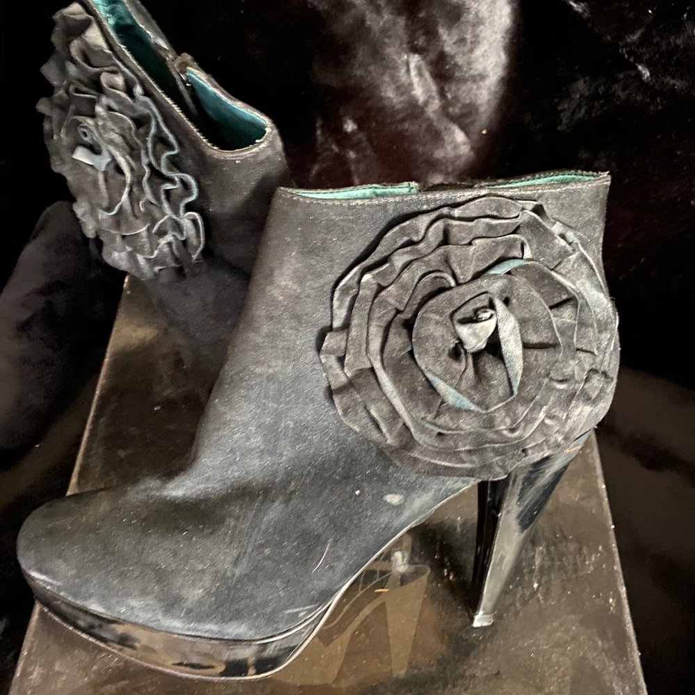 Steve Madden short boot